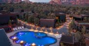 Aerial view of Ambiente Sedona Hotel's atriums, pool and Forty1 restaurant.